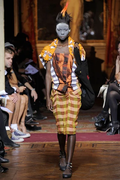 Look 8